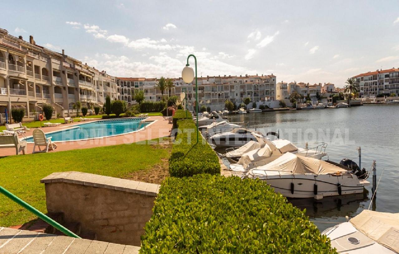 1005 Apartamento Con Vistas Al Lago San Maurici By Homeselectspain Емпуриабрава Екстериор снимка